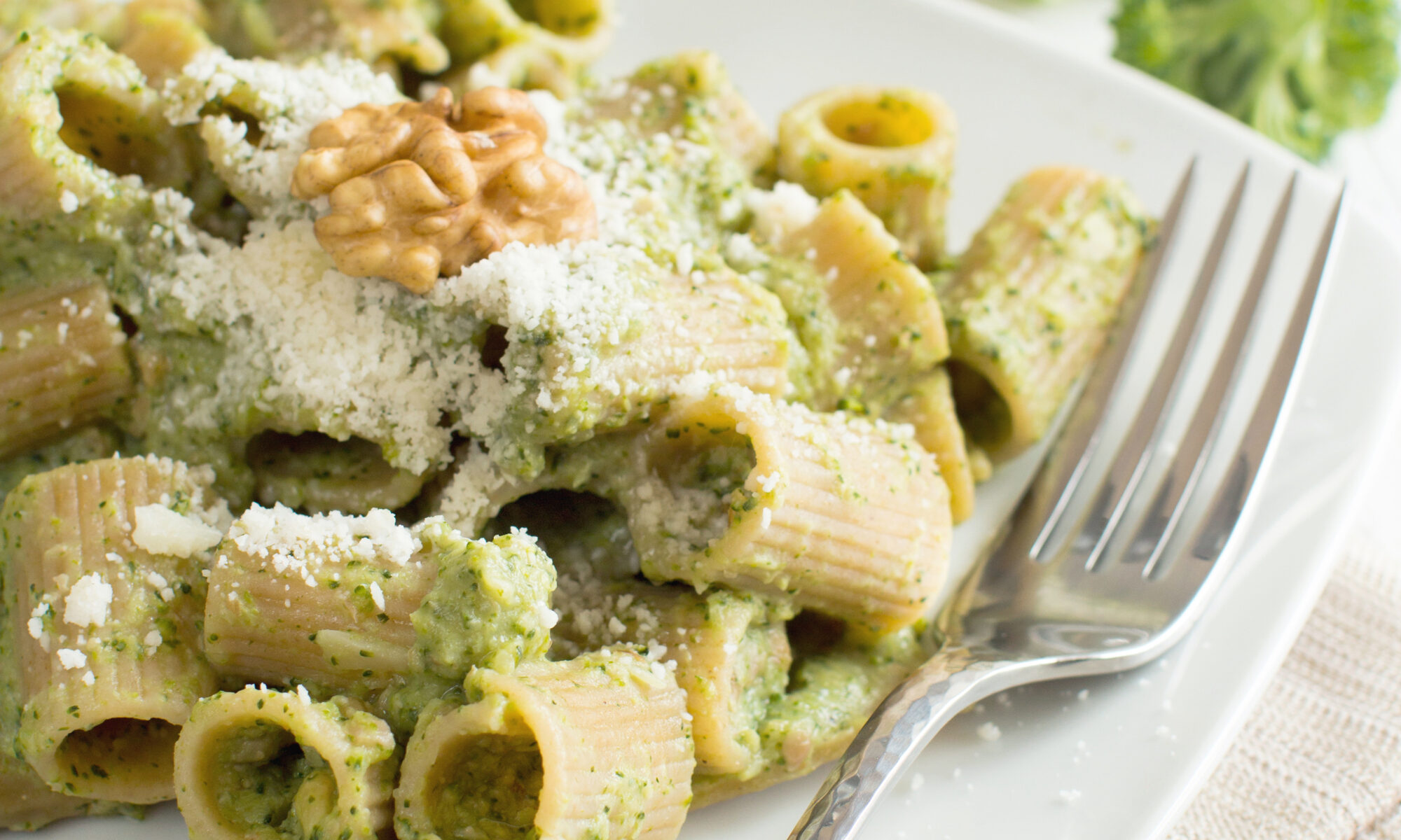 l'immagine fa vedere il risultato della ricetta pasta integrale (occhi di lupo biolu) e broccoletti